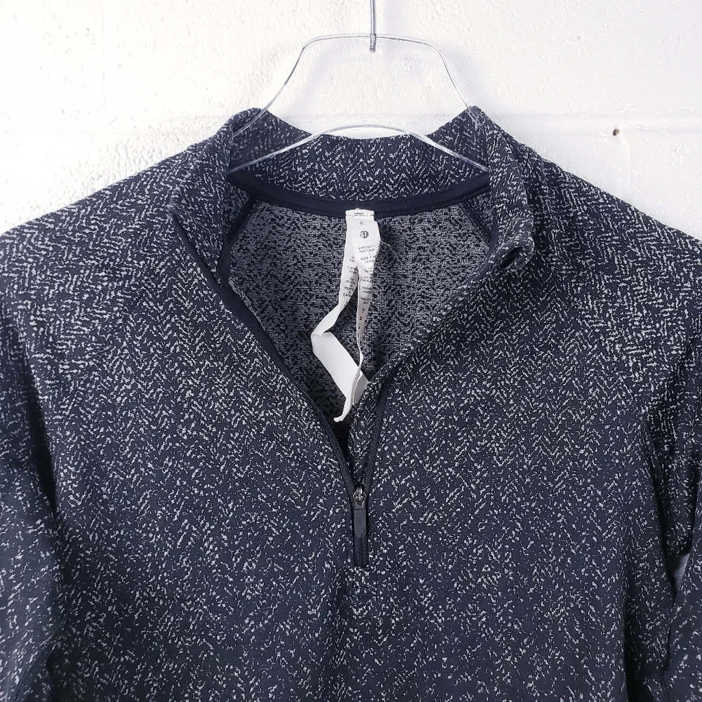 Lululemon Rest Less Cropped‎ 1/2 Zip Herringbone Fade Black / White Size 8